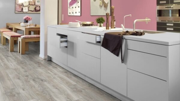 PARQUET 12MM MAMMUT CLIC AC5 CHENE HIGHLAND ARGENT – Image 3