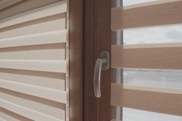 STORE VERTICALE PRAGUA 506 – Image 2