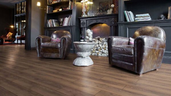 PARQUET 10MM MAMMUT PLUS CLIC AC5 CHENE MAKRO BRUN – Image 3